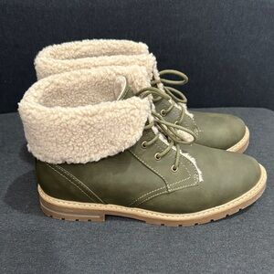 Sonoma Goods for Life Women’s 10 Wide Olive Green Boots with Cream Lining